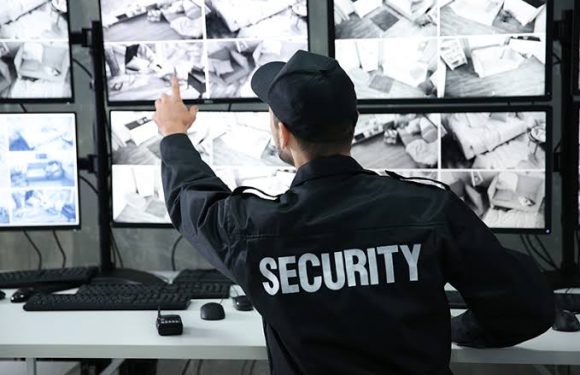 4 Tips for Improving Home Security with the Help of a Security Guard
