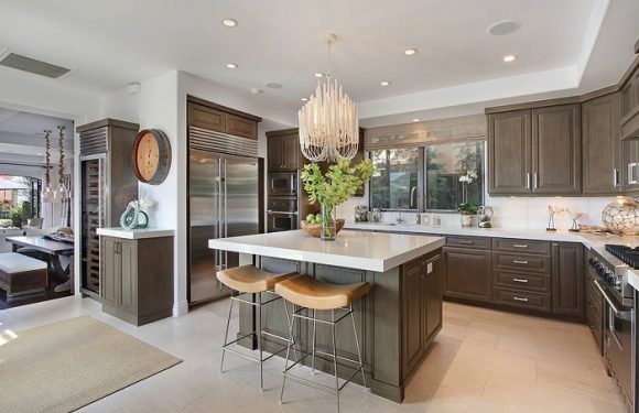 Reasons you must go for a custom-made kitchen 